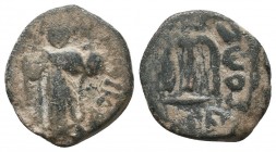 Arab Byzantine Coins Constans II type. . AE follis, 

Condition: Very Fine


Weight: 4,1 gram
Diameter: 19,8 mm