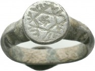 Very Rare Ancient Silver Ring with Davids star and arabic inscriptions on bezel, 

Condition: Very Fine


Weight: 8,4 gram
Diameter: 23,8 mm