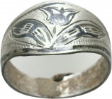 Ancient Flower decorated Silver Ring ,

Condition: Very Fine


Weight: 3,6 gram
Diameter: 22,7 mm