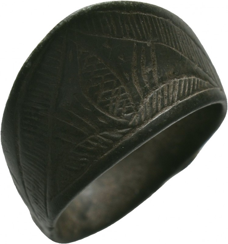 Decorated Archers Ring , 

Condition: Very Fine


Weight: 8,7 gram
Diameter: 35,...