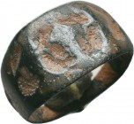 Very Attractive Late roman Period Ring With the busts of imperial family,

Condition: Very Fine


Weight: 3,2 gram
Diameter: 17,7 mm
