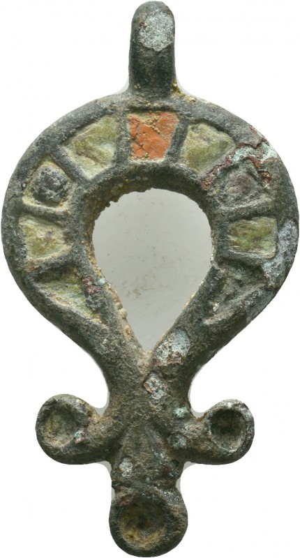 Ancient Glass inlid Bronze Pendant ,

Condition: Very Fine


Weight: 15,8 gram
D...