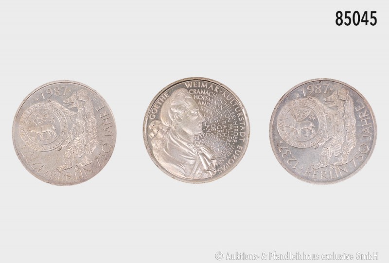 BRD, Konv. 32 Silber-Gedenkmünzen, dabei 10 DM 2001 Stralsund und 50 Jahre Bunde...