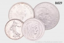 Kleine Sammlung Kurs- und Gedenkmünzen aus aller Welt (Italien, Frankreich, Kanada und Großbritannien), dabei einige Silbermünzen und 2 spätrömische F...
