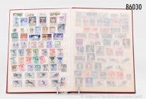 6 Briefmarkenalben, alle Welt, dabei guter Anteil USA und Deutsches Reich, Fundgrube, bitte besichtigen, auf Foto nur ein Teil abgebildet.