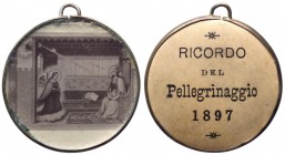 Medaglia votiva realizzata in cartoncino rivestito da metallo a ricordo del Pellegrinaggio a Firenze presso la Basilica della SS. Annunziata del 1897 ...