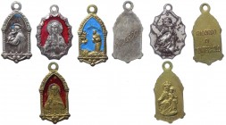 Lotto composto da 4 medagliette votive - 2 con varie raffigurazione della Vergine Maria - 2 con S. Antonio da Padova di cui 1 a ricordo del Santuario ...