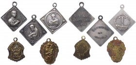 Lotto composto da 5 medagliette votive - 2 con varie raffigurazioni della Vergine Maria - 2 con S. Francesco d'Assisi - 1 con San Gemma Galgani - tutt...