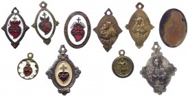 Lotto composto da 5 medagliette votive - tutte con la raffigurazione del Sacro Cuore di Gesù realizzato con smalto rosso su sfondo bianco - tutte con ...