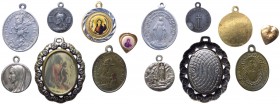 Lotto composto da 7 medagliette votive - 4 con varie raffigurazione della Vergine Maria - 1 con Cristo - 1 votiva di Santa Clelia Barbieri, religiosa ...