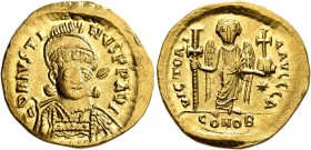 Justin I, 518-527. Solidus (Gold, 21 mm, 4.40 g, 6 h), Constantinopolis, 519-527. D N IVSTINVS P P AVG Pearl-diademed, helmeted and cuirassed bust of ...