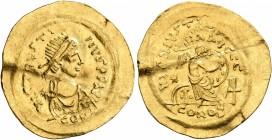 Justin I, 518-527. Semissis (Gold, 21 mm, 2.14 g, 6 h), Constantinopolis. D N IVSTINVS P P AVG Pearl-diademed, draped, and cuirassed bust of Justin to...