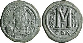 Justinian I, 527-565. Follis (Bronze, 40 mm, 23.34 g, 7 h), Constantinopolis, RY 14 = 540/1. D N IVSTINIANVS P P AVI Helmeted and cuirassed bust of Ju...