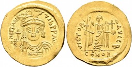 Maurice Tiberius, 582-602. Solidus (Gold, 22 mm, 4.38 g, 7 h), Constantinopolis, 583-601. O N mAVRC TIb P P AVI Draped and cuirassed bust of Maurice T...