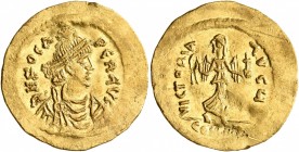 Phocas, 602-610. Semissis (Gold, 19 mm, 2.25 g, 7 h), Constantinopolis, circa 607-610. D N FOCA PЄR AVG Pearl-diademed, draped and cuirassed bust of P...