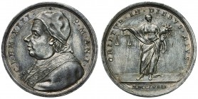 Clemente XIII (1758-1769) Medaglia 1758 A. I per l’elezione al pontificato – Opus: Hamerani - AG (g 16,21) Minimo colpetto al bordo e qualche graffiet...