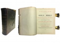 LIBRI DI PREGIO The Holy Bible with the commentaries of Scott and Henry, ed. di John Eadie, s.d., XV + 1215 + tables ecc. pp., 31 x 25 cm Solida legat...