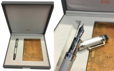 MONTBLANC Penna stilografica con caricamento a stantuffo – Modello Leonardo Da Vinci ( 2013 ) . Edizione limitata N. 877/3000 – Pennino M in oro 18kt....