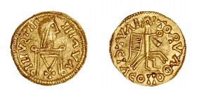 Monedas Visigodas
Acuñaciones Pseudo Imperiales
Tremis. AV. Tiempos de Leovigildo, a nombre de Justino II (ant. 580). Tipo de la Victoria. 1.49g. 15...