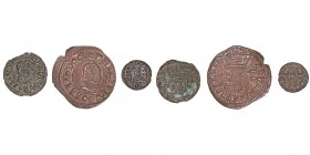 Monarquía Española
Felipe IV
Lote de 3 monedas. AE. 2 Maravedís 1664 Madrid S, 4 Maravedís (1663) y 16 Maravedís (1663) Sevilla R. Puntos de verdín....