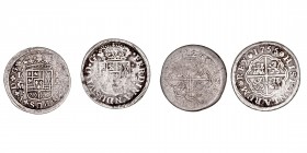 Monarquía Española
Lotes de Conjunto
Lote de 2 monedas. AR. Felipe V Real 1726 Madrid y Fernando VI Real 1755 Madrid. BC a RC.