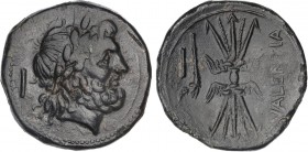 GREEK COINS
As. 192-89 a.C. BRUTTIUM. Vibo Valentia (Hipponion). Anv.: Cabeza laureada de Zeus a derecha, I detrás. Rev.: VALENTIA. Haz de rayos, del...
