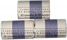 PESETA SYSTEM: ESTADO ESPAÑOL
Cartridge and F.N.M.T.
Lote 200 monedas 50 Pesetas. 1957 (*58, *67). En 7 cartuchos de 20 monedas (*58), 1 cartucho de...