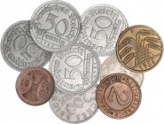 WORLD COINS: GERMANY
Germany
Lote 12 monedas 1, 2, 5, 10 y 50 Pfennig (4), 1/2 (3) y 200 Marcos. 1915 a 1936. AR, Al, Latón. A EXAMINAR. MBC+ a EBC....