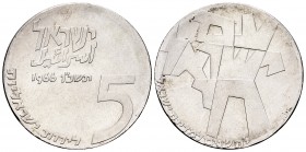 Israel. 5 lirot. 1966. (Km-48). Ag. 25,00 g. UNC. Est...30,00.   

SPANISH DESCRIPTION: Israel. 5 lirot. 1966. (Km-48). Ag. 25,00 g. SC. Est...30,00....
