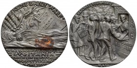 Germany. Medal. 1915. Fe. 60,30 g. Commemoration for the sinking of the Lusitania on 5 May 1915. In its official box and with the original document. 5...