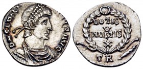 Julian II, 360-363. Siliqua (Silver, 16.5 mm, 1.46 g, 12 h), Treveri (Trier). D N CL IVLIANVS AVG Pearl-diademed, draped and cuirassed bust of Julian ...