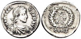 Arcadius, 383-408. Siliqua (Silver, 18 mm, 1.65 g, 1 h), Constantinople, 392-395. D N ARCADIVS P F AVG Pearl-diademed, draped and cuirassed bust of Ar...