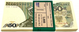 Paczka bankowa 50 złotych 1988 - AM - 100 sztuk
Pięknie zachowana paczka. Reference: Miłczak 170
Grade: UNC