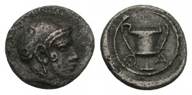 Greek
LESBOS. Methymna. Obol (450/40-406/379 BC). 0.5gr 8.2mm
Obv: Head of Athena right, wearing Attic helmet. Rev: Μ / Α / Θ. Kantharos. SNG Cop 351....