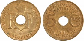 A.E.F., 5 centimes, 1943 Pretoria
A/AFRIQUE EQUATORIALE FRANCAISE
Autour du trou central, RF et bonnet phrygien
R/LIBERTE. EGALITE/ FRATERNITE/ HON...