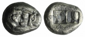 Kings of Lydia, time of Cyrus – Darios I, c. 545-520 BC. AR Siglos (15mm, 5.19g). Sardes. Confronted foreparts of lion r. and bull l. R/ Two incuse sq...