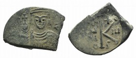 Heraclius (610-641). Æ 20 Nummi (26mm, 4.10g, 6h). Constantinople, year 3 (612/3). Crowned and cuirassed bust facing, holding globus-cruciger. R/ Larg...
