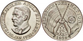Drittes Reich
 Versilberte Bronzemedaille 1933 (unsigniert) Auf Hitlers Ernennung zum Reichskanzler. Brustbild Hitlers nach links / Zwei gekreuzte Fa...