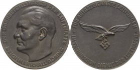 Drittes Reich
 Zinkmedaille o.J. Für Ausgezeichnete Leistungen im technischen Dienst der Luftwaffe. Kopf von H. Göring nach links / Adler mit Hakenkr...