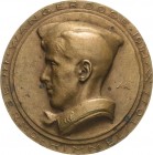 Drittes Reich
 Einseitige, vergoldete Bronzegussmedaille 1941. Bernd Himmelstoss - Wangerooge. Brustbild eines jungen Mannes in Uniform mit Rangabzei...