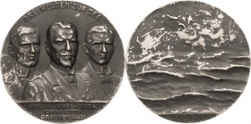 Erster Weltkrieg
 Eisengußmedaille 1914 (F. Eue/Ball) Drei Helden zur See. Die Brustbild von Admiral Graf von Spee, Graf Otto und Graf Heinrich von v...
