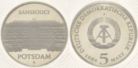 Gedenkmünzen Polierte Platte
 5 Mark 1986. Sanssouci. Im verplombten Originaletui Jaeger 1609 Polierte Platte