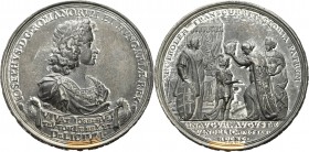 Habsburg
Leopold I. 1657-1705 Zinnmedaille mit Kupferstift 1690 (P.H. Müller) Auf die Krönung zum König in Augsburg. Brustbild nach rechts / Joseph b...