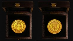 Sovereign Henry VII a modern Replica of good style struck in 9 carat gold and weighing 31.19 grammes UNC in the box of issue with certificate

Estim...