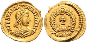 Valentinianus III. 425 - 455
Römische Münzen, Römisches Kaiserreich. Tremissis, 425-455 n. Chr.. Av.: D N PLA VALENTINIANVS P F AVG, Büste mit Perlend...