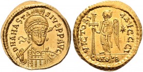 Anastasius 491 - 518
Byzantinische Münzen, Byzanz. Solidus, 492-507 n. Chr.. Av.: Büste mit Helm, Perlendiadem, Brustpanzer, Lanze über rechter Schult...