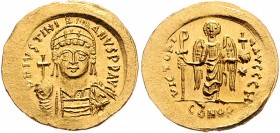 Iustinianus I. 527 - 565
Byzantinische Münzen, Byzanz. Solidus, 542-565 n. Chr.. Av.: Büste mit Helm, Perlendiadem, Brustpanzer, Kreuzglobus und Schil...