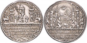 Maximilian I. 1495 - 1519
Weihnachtsguldiner, o.J.. Prophet Jesaias von vorne mit Wams, Münze und Szepter unter einem verzierten Portal. Links und rec...
