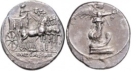 Octavianus
Römische Münzen, Römische Republik. Denarius, 30-29/27 v. Chr.. Av.: Victoria mit Palmzweig und Kranz auf Prora n.r. Rv.: IMP CAESAR (im Ab...