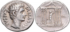 Augustus 27 v. - 14 n. Chr.
Römische Münzen, Römisches Kaiserreich. Denarius, 19 v. Chr.. Av.: CAESAR - AVGVSTVS, Kopf n.r. Rv.: IOV - TON, hexastyle ...